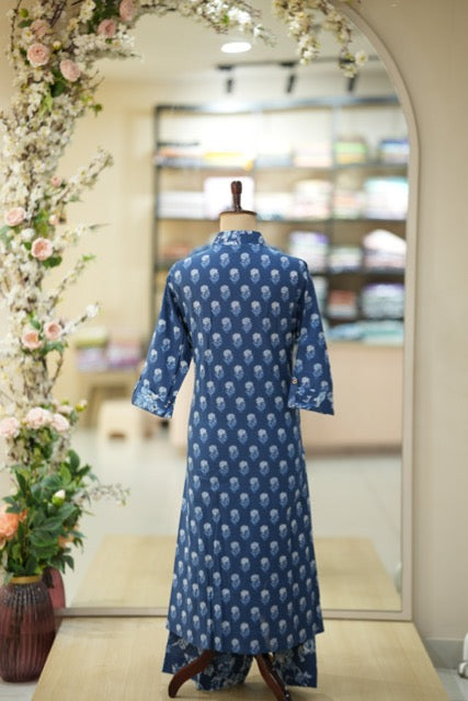 Indigo Floral Printed Kurta Set with Contrasting Palazzo(dress1)